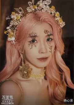 杨心渝《鬼影重重》万圣节主题生写ver.B
