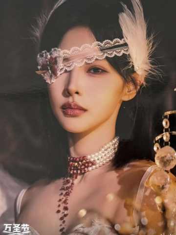 由淼《鬼影重重》万圣节主题生写ver.B