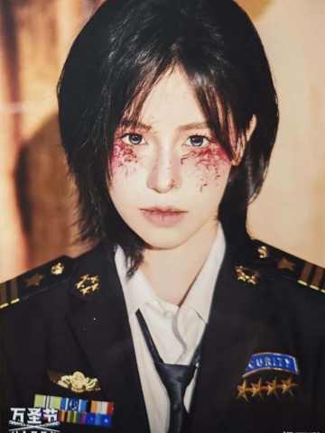 杨可璐《鬼影重重》万圣节主题生写ver.A