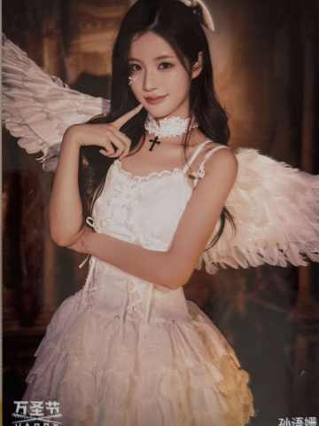 孙语姗《鬼影重重》万圣节主题生写ver.A