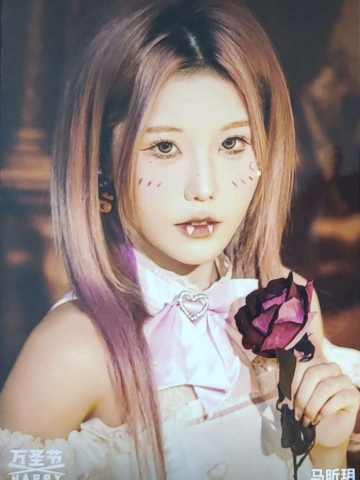 马昕玥《鬼影重重》万圣节主题生写ver.B