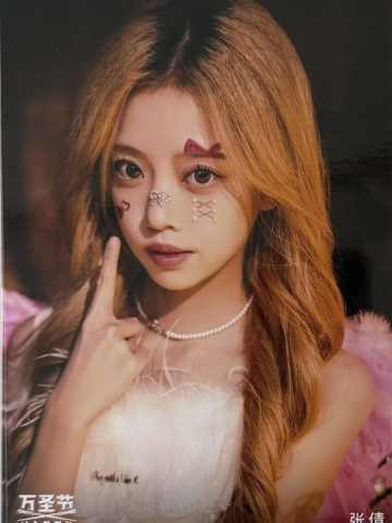 张倩《鬼影重重》万圣节主题生写ver.B