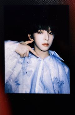 肆意少年见面会单人款拍立得 浚铭ver.B