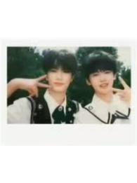 突围合照拍立得 奕然煜东