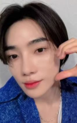 yzy青岛中签卡 妞