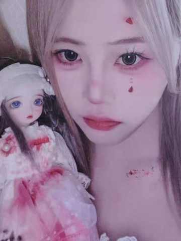 熊紫轶《鬼影重重》万圣节主题小卡