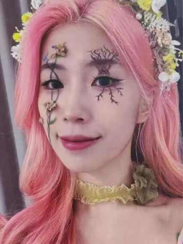 杨心渝《鬼影重重》万圣节主题小卡