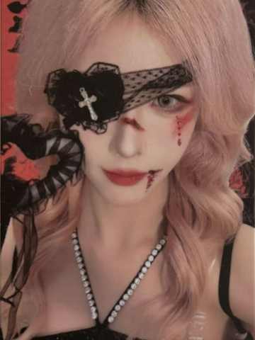 王秭歆《鬼影重重》万圣节主题小卡