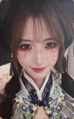 钟亚男《鬼影重重》万圣节主题小卡