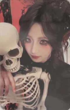 蒋夏羽《鬼影重重》万圣节主题小卡