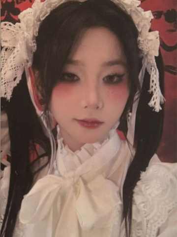 李婷《鬼影重重》万圣节主题小卡