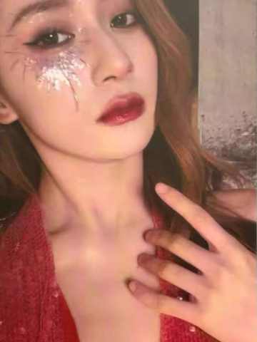 蒋舒婷《鬼影重重》万圣节主题小卡