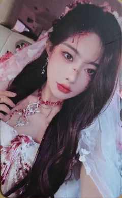 胡晓慧《鬼影重重》万圣节主题小卡