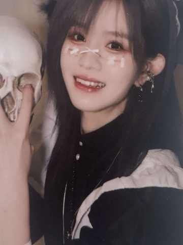 柏欣妤《鬼影重重》万圣节主题小卡