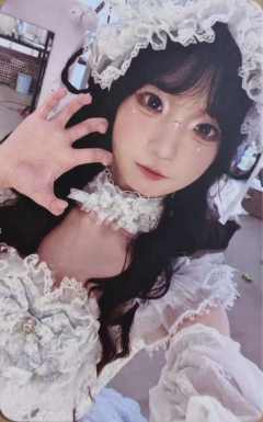 陈嘉仪《鬼影重重》万圣节主题小卡