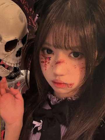 黄子欣《鬼影重重》万圣节主题小卡