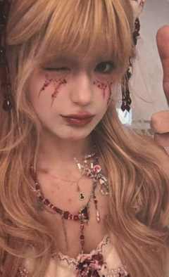 林舒晴《鬼影重重》万圣节主题小卡