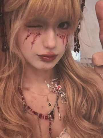 林舒晴《鬼影重重》万圣节主题小卡