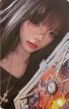 刘诗彤《鬼影重重》万圣节主题小卡