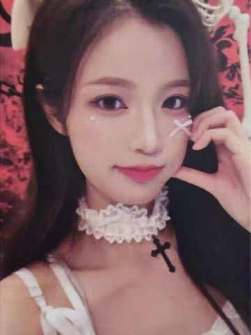 孙语姗《鬼影重重》万圣节主题小卡