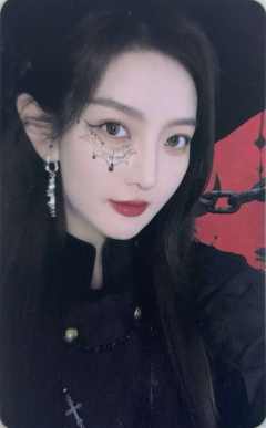 青钰雯《鬼影重重》万圣节主题小卡