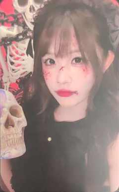 刘欣媛《鬼影重重》万圣节主题小卡