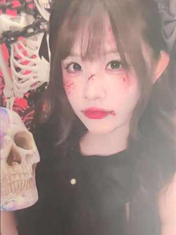 刘欣媛《鬼影重重》万圣节主题小卡