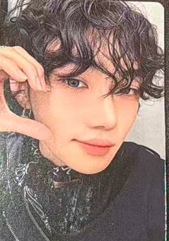 yzy上海中签卡 妞