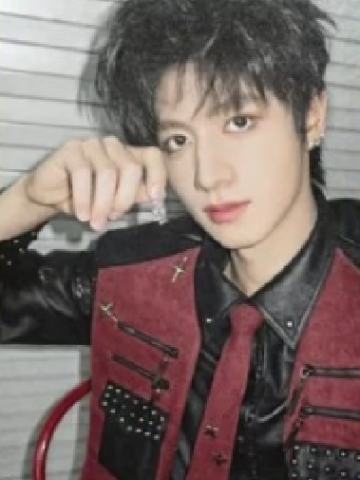 one有引力团款小卡 朱