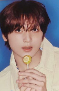 26台历后续a版随机卡 灿ver.B