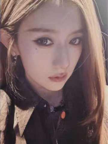 蒋舒婷 上海时装周小卡ver.C