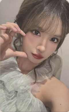 杨冰怡 上海时装周小卡ver.A