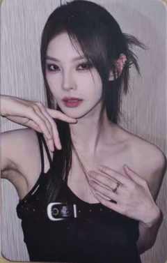 由淼 上海时装周小卡ver.C