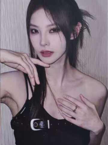 由淼 上海时装周小卡ver.C