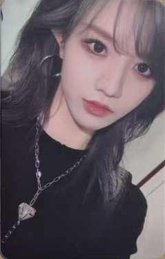 柏欣妤 上海时装周小卡ver.B