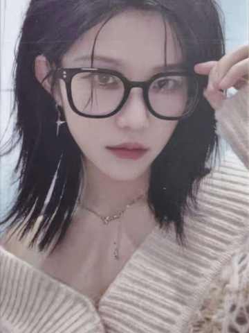 徐楚雯 上海时装周小卡ver.B