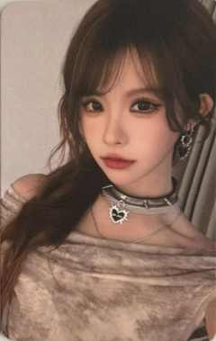 王睿琦 上海时装周小卡ver.B