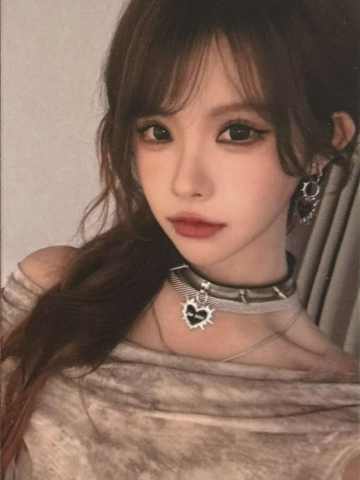 王睿琦 上海时装周小卡ver.B