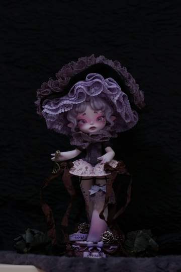 Vivian-0