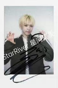 星河预售拍立得6