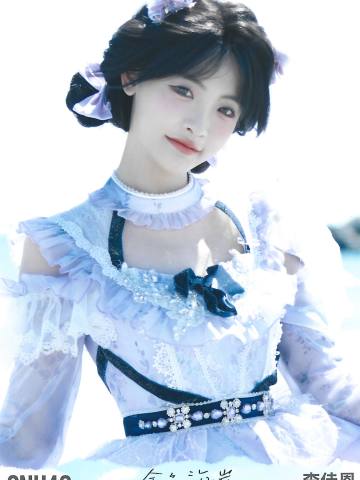 李佳恩 金色海岸TOP32月别生写ver.B