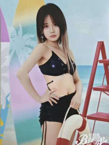 何馨曼 Bye Bad Bye内封生写 ver.A