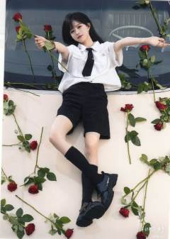柏欣妤 25生日公演潮流包