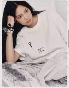 围与困主题空间展T恤-钥匙-资料图