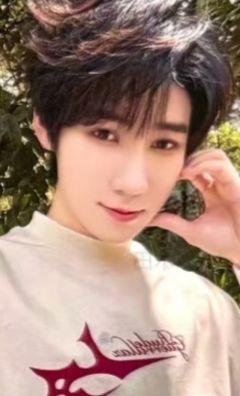 非去不可团体款小卡5