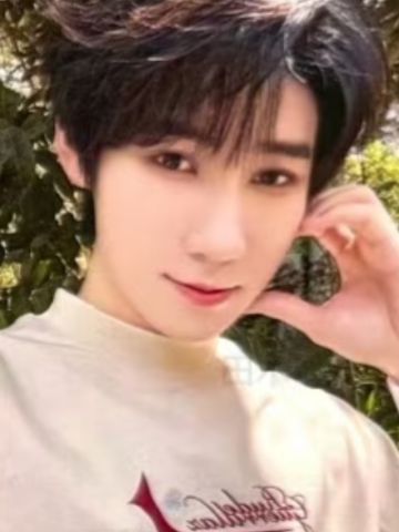 非去不可团体款小卡5