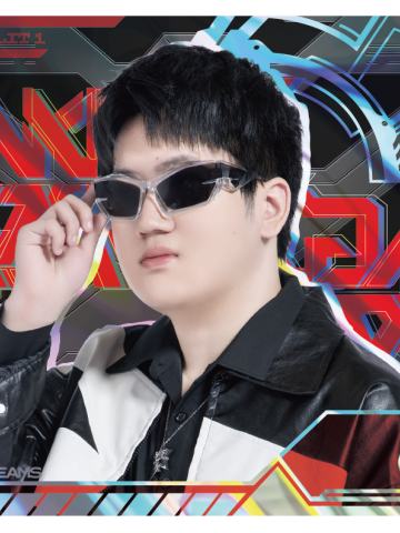 WE.CUBE