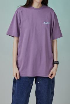 How Sweet T恤 紫-资料图