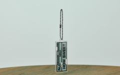 How Sweet 亚克力立牌 敏-资料图