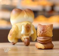Taiga与他的机甲-面包-资料图